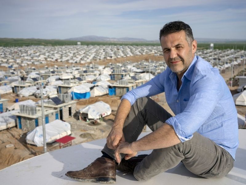 Chân dung nhà văn Khaled Hosseini