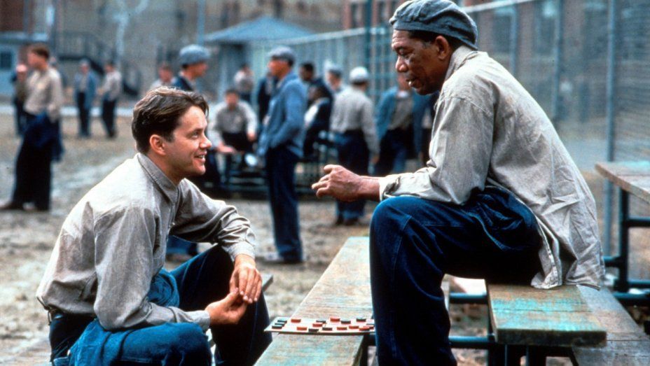 , “Nhà tù Shawshank”: Khi hy vọng được thắp sáng giữa đêm đen