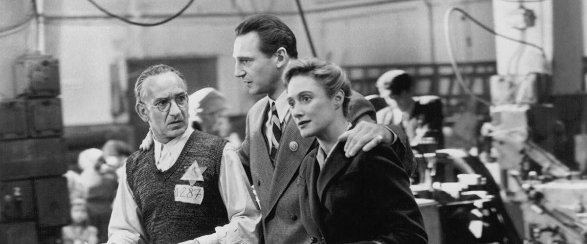 Cùng chiêm ngưỡng bản danh sách cứu rỗi dân tộc Do Thái trong "Schindler's List" phan canh trong schindlers list - Cùng chiêm ngưỡng bản danh sách cứu rỗi dân tộc Do Thái trong "Schindler's List"