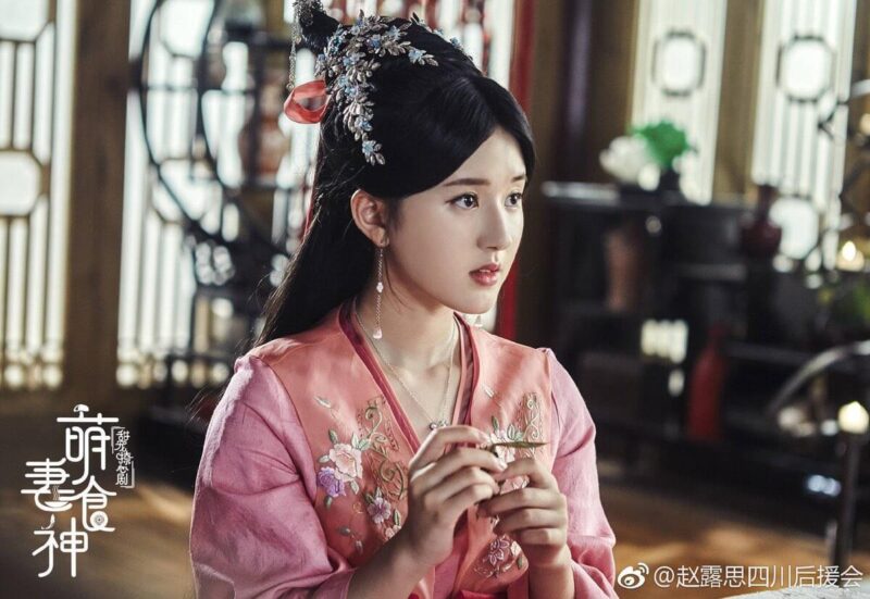 Triệu Lộ Tư: Sự chuyển mình xuất sắc của nàng "mỹ nữ xuyên không" trieu lo tu hinh anh 3 e1620819413629 - Triệu Lộ Tư: Sự chuyển mình xuất sắc của nàng "mỹ nữ xuyên không"