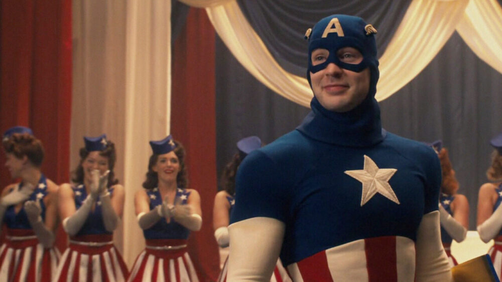Captain America: The First Avenger và chân dung người đội trưởng Mĩ Rogers bi dua len san khau de mua vui cho thien ha e1614449554563 - Captain America: The First Avenger và chân dung người đội trưởng Mĩ