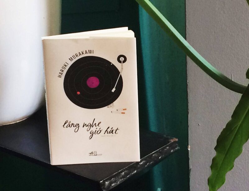 Người tình Sputnik và nét cô độc biểu trưng của Haruki Murakami nguoi tinh sputnik hinh anh 2 e1620478203806 - Người tình Sputnik và nét cô độc biểu trưng của Haruki Murakami