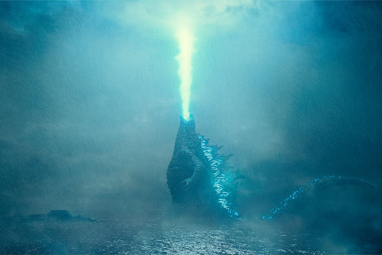 godzilla and his great tail - Godzilla: King of the monsters - Bệ hạ vạn tuế!