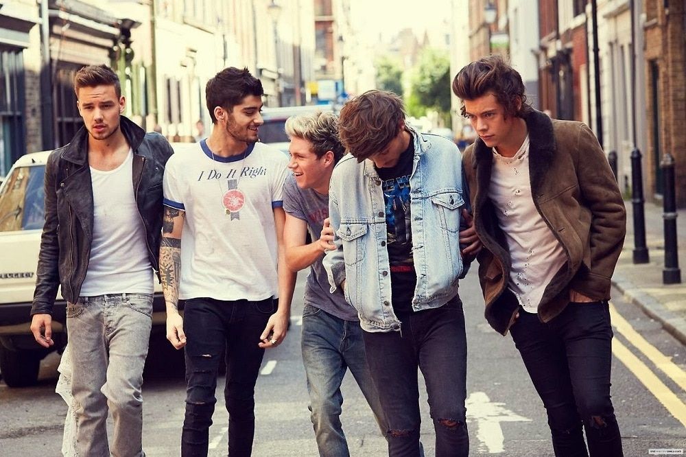 1D 17 - One Direction - Từ năm chàng trai đơn độc đến vang danh thế giới