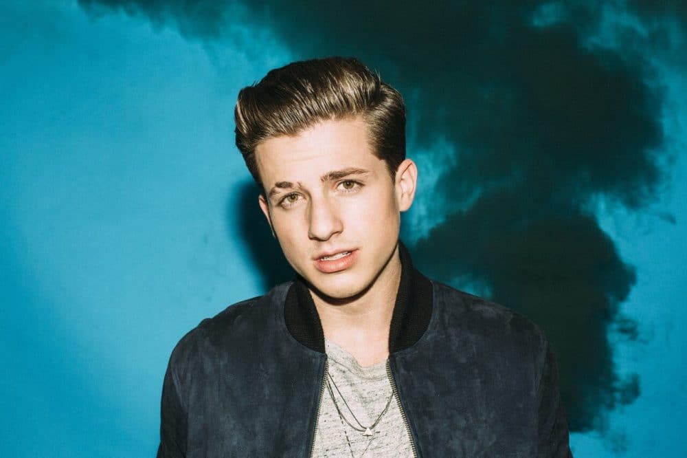 One Call Away và bản tình ca đầy ngọt ngào của Charlie Puth Charlie Puth guong mat sang gia trong nen am nhac USUK e1585109831725 - One Call Away và bản tình ca đầy ngọt ngào của Charlie Puth