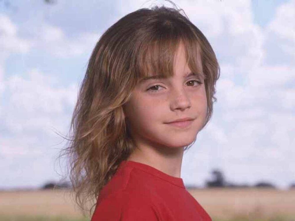 Emma Watson và hành trình cống hiến cho nghệ thuật Emma Watson thoi tho au e1581710135204 - Emma Watson và hành trình cống hiến cho nghệ thuật