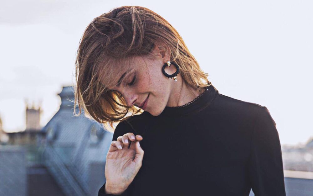 Emma Watson và hành trình cống hiến cho nghệ thuật nu dien vien hanh phuc voi cuoc song doc than e1581753717251 - Emma Watson và hành trình cống hiến cho nghệ thuật