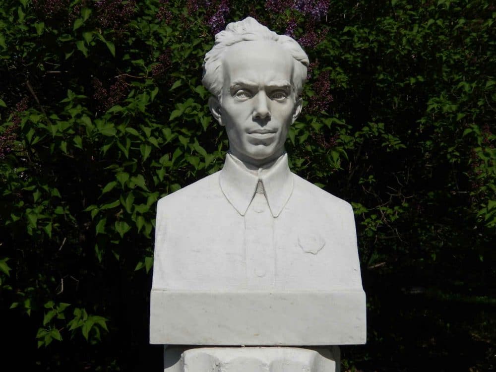 Nikolai Ostrovsky, Nikolai Ostrovsky: Ra đời trong giông bão, sống như một huyền thoại