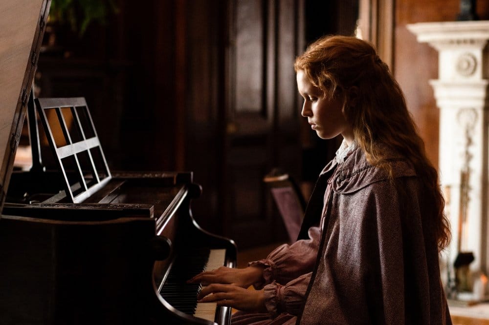 Little Women: Những người phụ nữ nhỏ bé nhưng rất đỗi phi thường little women beth piano - Little Women: Những người phụ nữ nhỏ bé nhưng rất đỗi phi thường