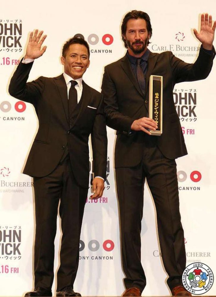 Keanu Reeves nhận thưởng vì những pha trình diễn võ thuật mãn nhãn trong John Wick: Chapter Two