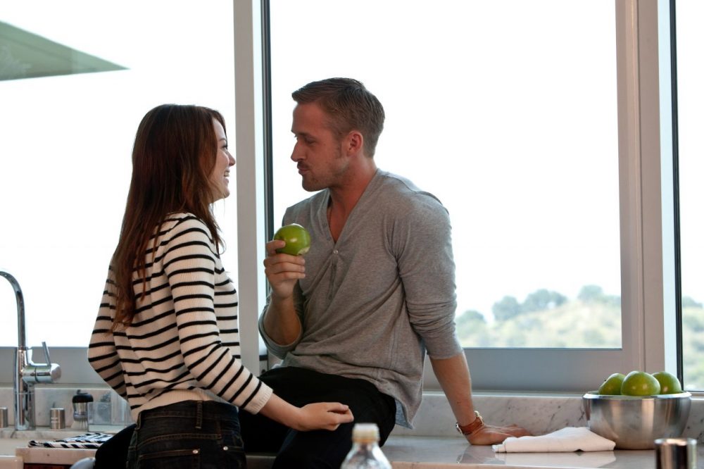 Hình ảnh tình cảm của Emma Stone và Ryan Gosling trong buổi chụp hình cho phim