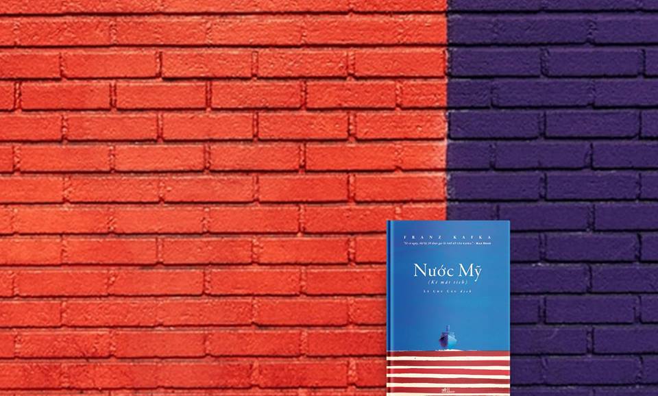 Bìa cuốn tiểu thuyết Nước Mỹ được xuất bản ở Việt Nam