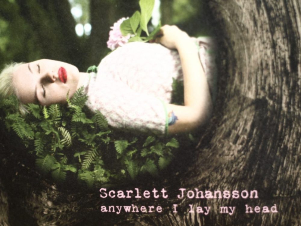 album anywhere i lay my head cua scarlett johansson e1588843965910 - Scarlett Johansson: Từ diễn viên nhí vô danh đến “Góa phụ đen” vạn người mê