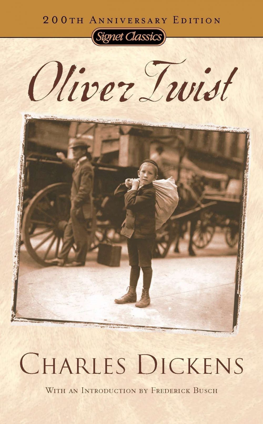 Oliver Twist là một trong những thiên tiểu thuyết thành công nhất của Charles Dickens