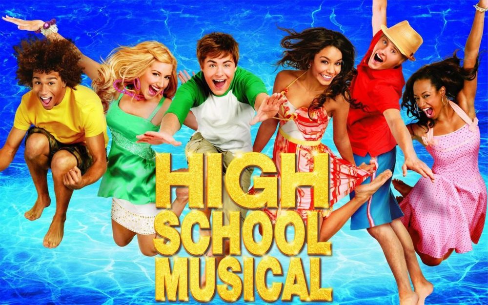 high school musical 2 e1588362156662 - High School Musical: Sức hút của loạt phim kinh điển qua bao thập kỷ
