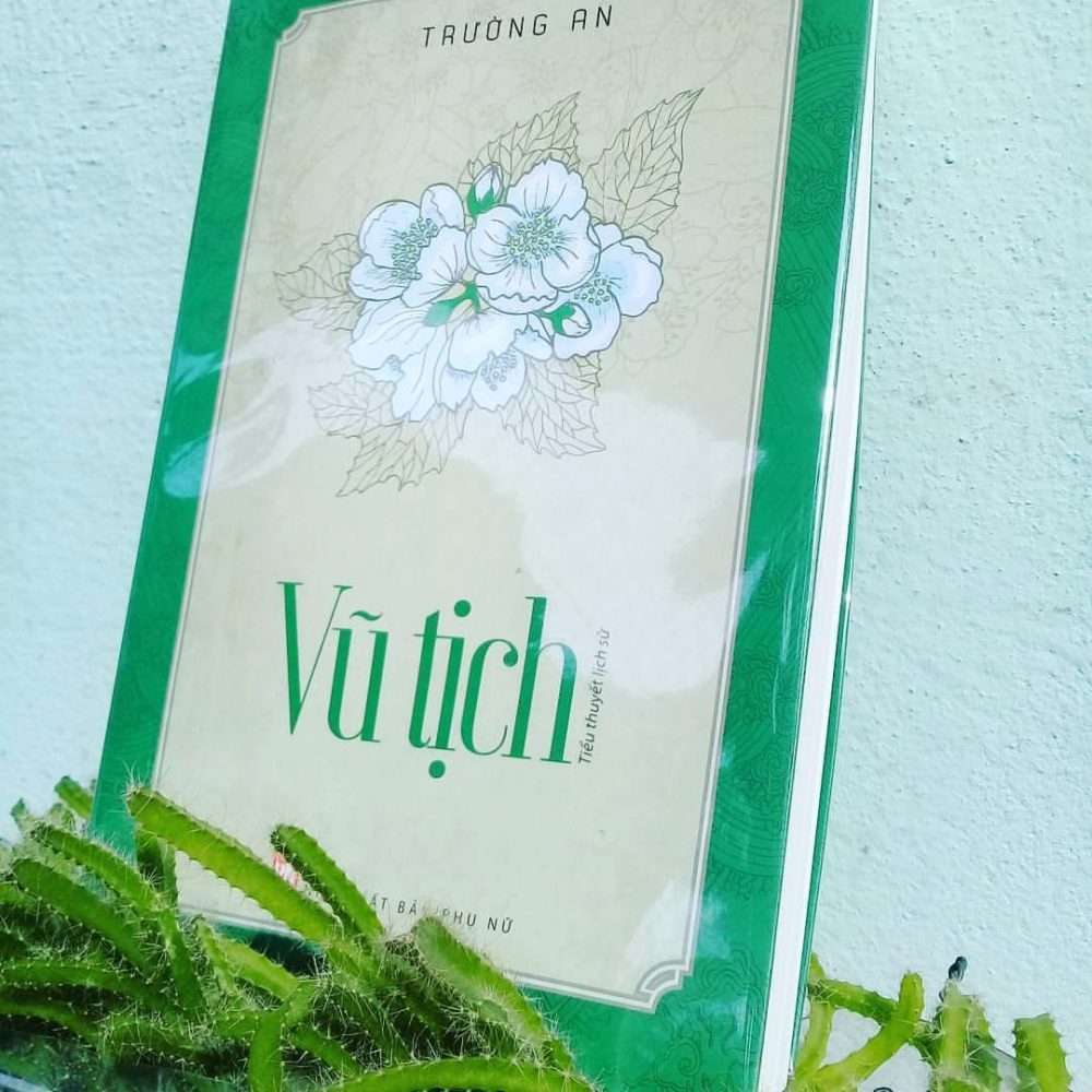 Vũ tịch: Tiếng mưa rơi đầy u tịch và não lòng của lịch sử Bia sach Vu tich Truong An e1596511509104 - Vũ tịch: Tiếng mưa rơi đầy u tịch và não lòng của lịch sử