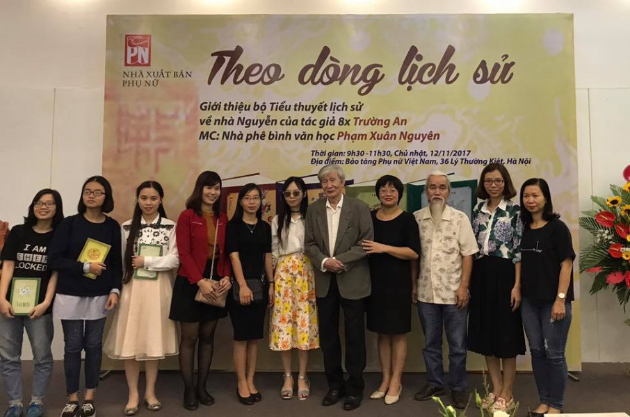 Vũ tịch: Tiếng mưa rơi đầy u tịch và não lòng của lịch sử Ra mat sach Vu tich - Vũ tịch: Tiếng mưa rơi đầy u tịch và não lòng của lịch sử