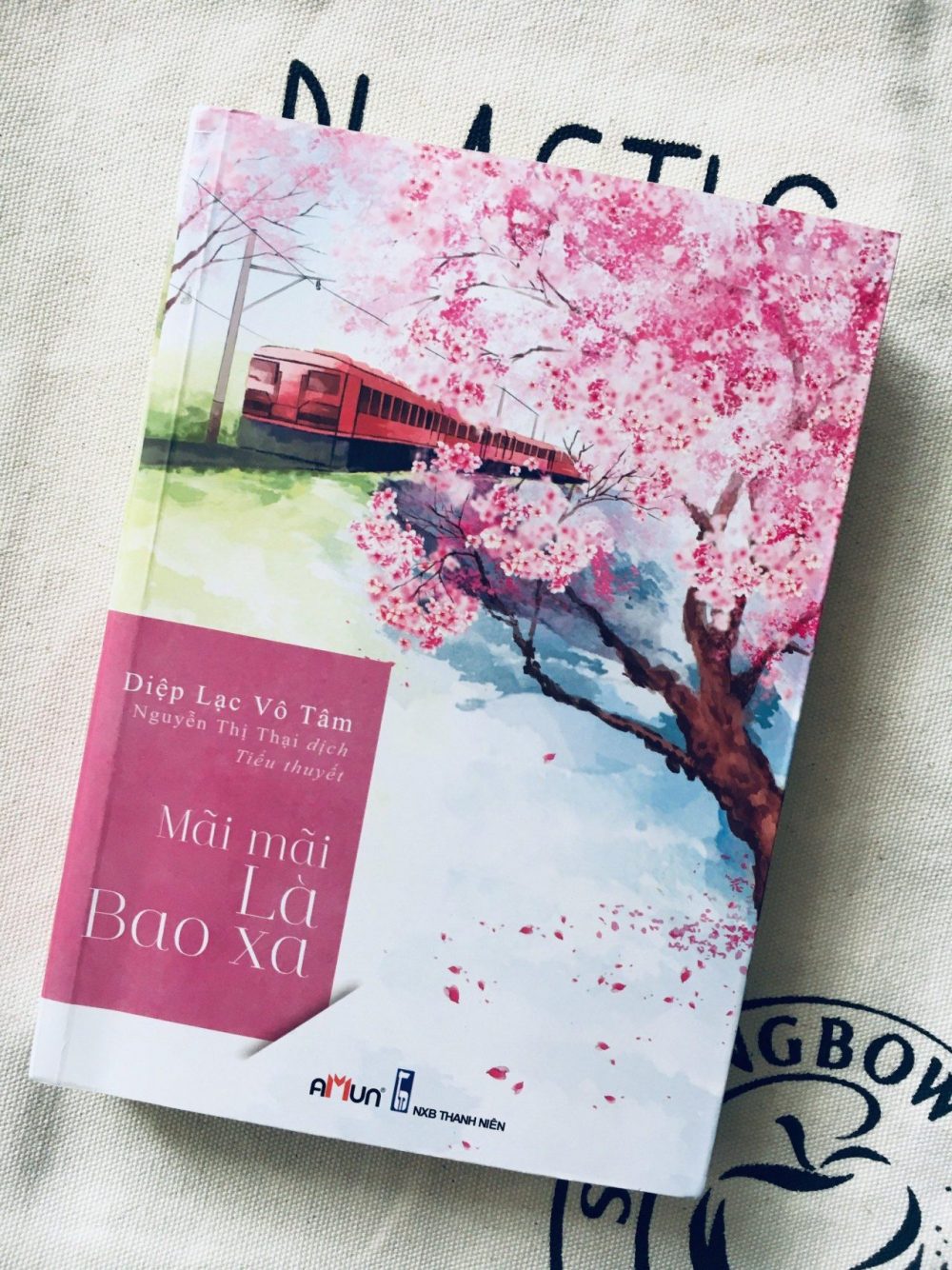 Mãi mãi là bao xa: Tình yêu là khúc ca du dương của tuổi trẻ b%C3%AD sach mai mai la bao xa tai ban e1596612640164 - Mãi mãi là bao xa: Tình yêu là khúc ca du dương của tuổi trẻ