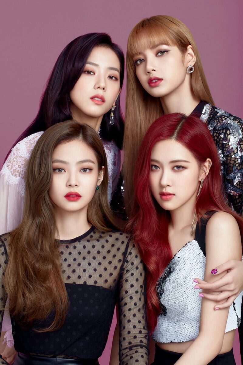 Jennie: Khi nỗ lực mở ra một tương lai trải đầy hoa blackpink selena e1621215029774 - Jennie: Khi nỗ lực mở ra một tương lai trải đầy hoa