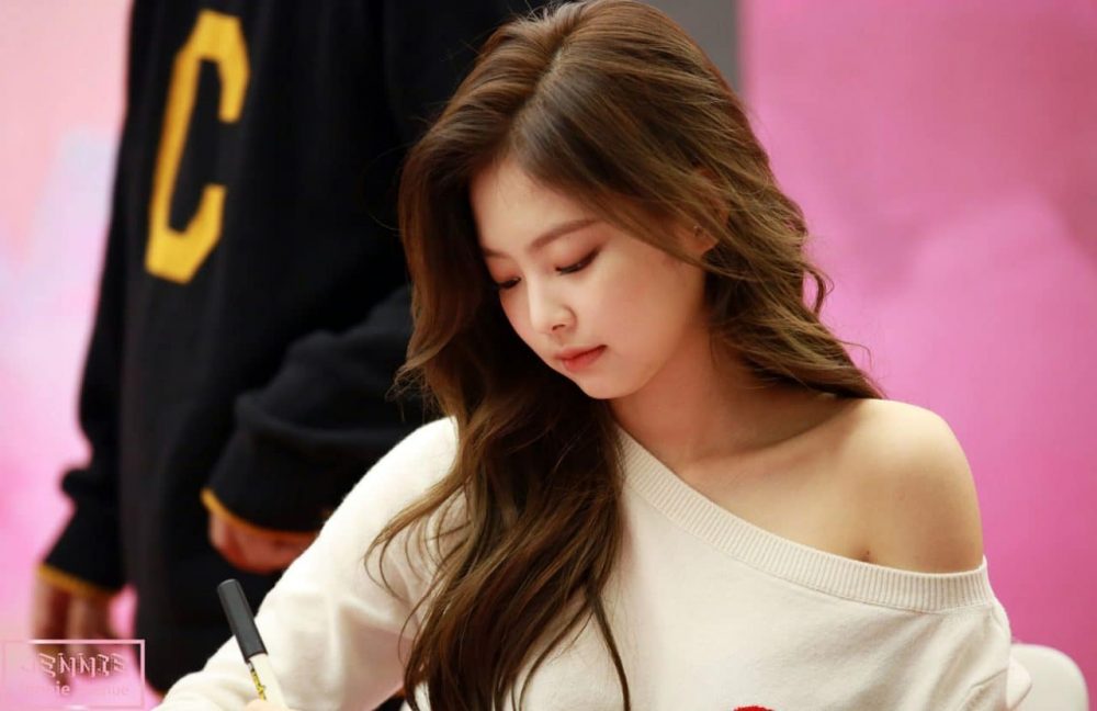 Jennie: Khi nỗ lực mở ra một tương lai trải đầy hoa jennie fansign e1597326523664 - Jennie: Khi nỗ lực mở ra một tương lai trải đầy hoa
