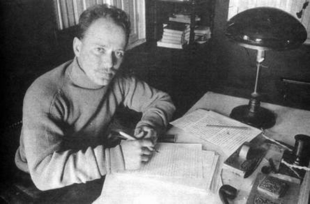 Nhà văn vĩ đại Sholokhov