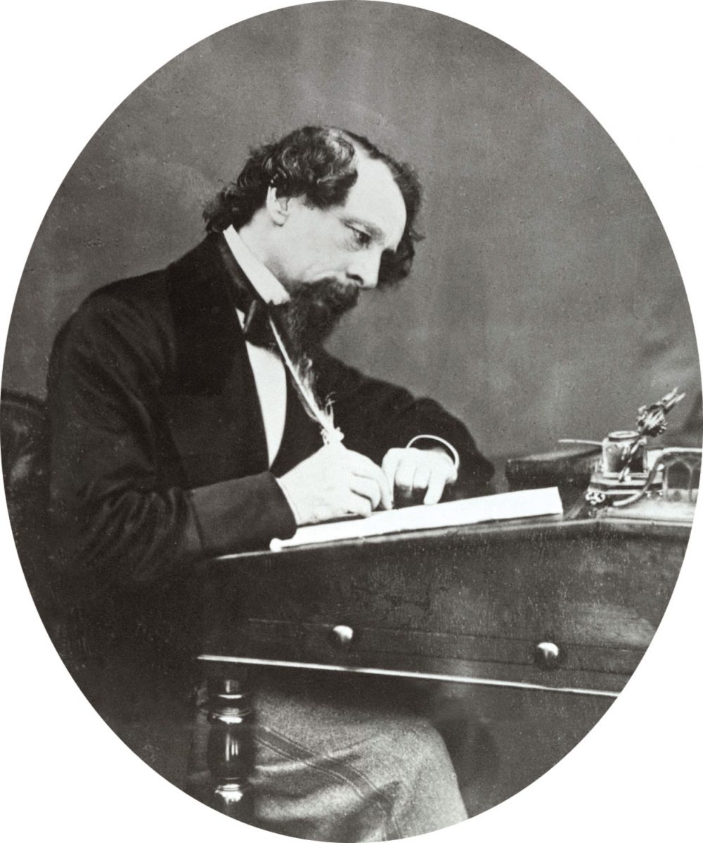tac gia Charles Dickens e1600097191835 - Charles Dickens: Nhà văn vĩ đại của nền văn học Anh quốc
