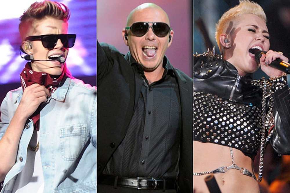 Justin Bieber Pitbull and Miley Cyrus1 - Miley Cyrus: Từ công chúa Disney đến nữ hoàng nổi loạn