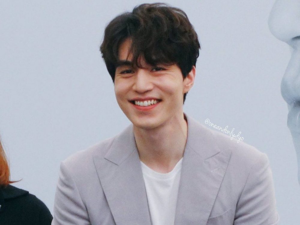Lee Dong Wook: Cực phẩm ''trẻ mãi không già" của màn ảnh xứ Kim Chi nam dien vien la niem tu hao cua nguoi ham mo voi doi tu trong e1603825651532 - Lee Dong Wook: Cực phẩm ''trẻ mãi không già" của màn ảnh xứ Kim Chi