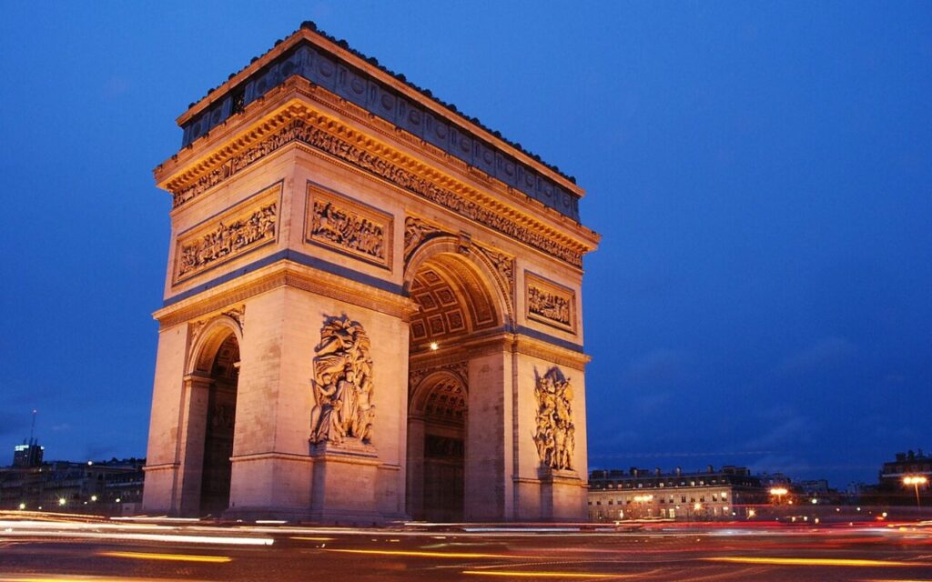Khải Hoàn Môn về đêm ở Paris