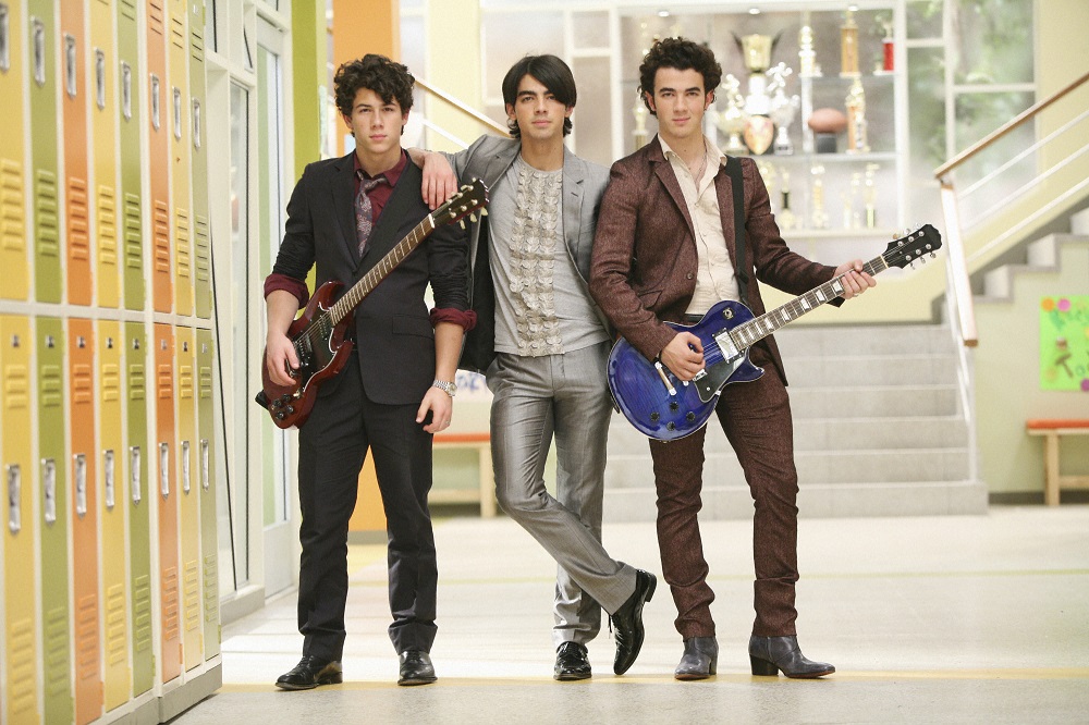 J.O.N.A - Jonas Brothers: Đẳng cấp của những quý ông làng nhạc