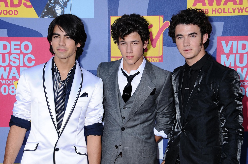Jonas Brothers Nick Joe Kevin 2008 - Jonas Brothers: Đẳng cấp của những quý ông làng nhạc