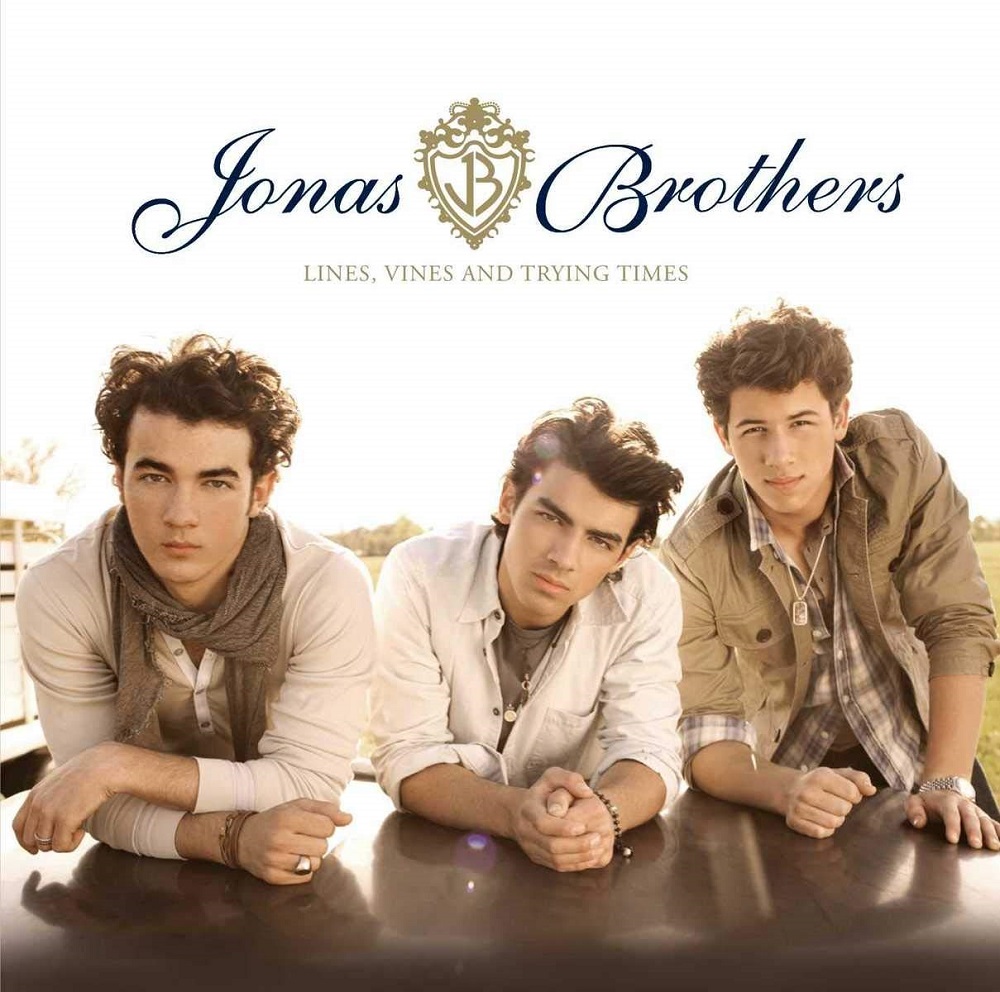 ALbum thứ hai của anh em nhà Jonas gây bất ngờ cho khán giả