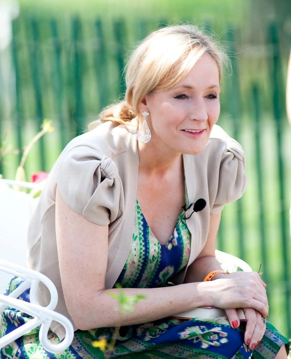 J.K.Rowling và câu thần chú chạm đến vương miện tỷ phú j.k.rowling som boc lo tai van chuong e1605189726786 - J.K.Rowling và câu thần chú chạm đến vương miện tỷ phú
