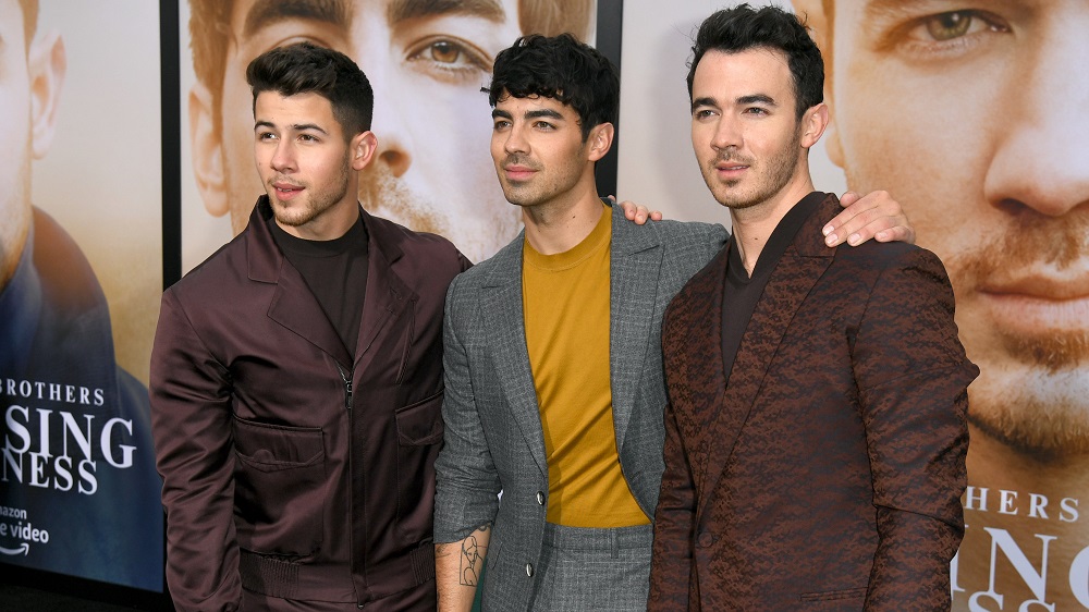 jonas solo - Jonas Brothers: Đẳng cấp của những quý ông làng nhạc