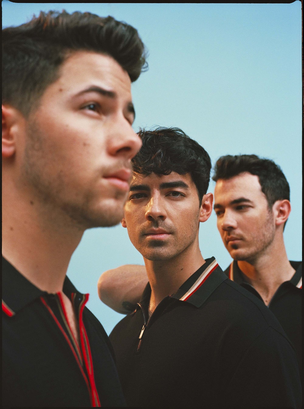 jonas tan ra - Jonas Brothers: Đẳng cấp của những quý ông làng nhạc