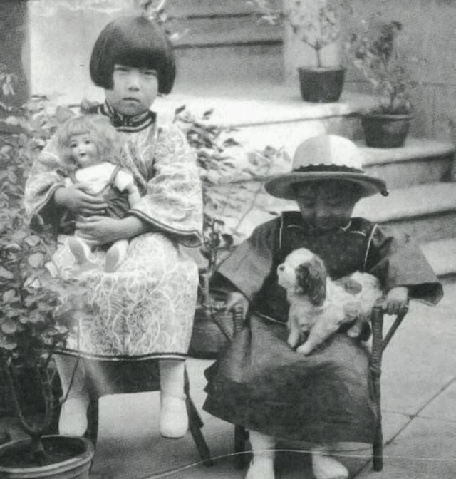 Hình ảnh Trương Ái Linh thời thơ ấu