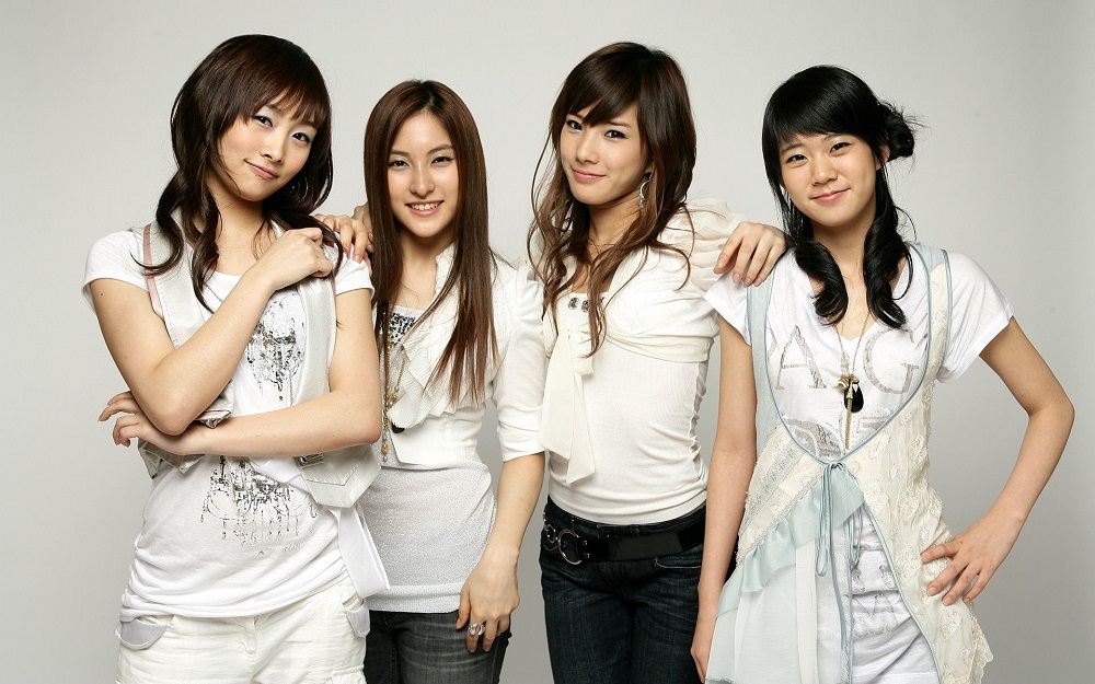 Đội hình đầu tiên của các cô gái nhà DSP Media