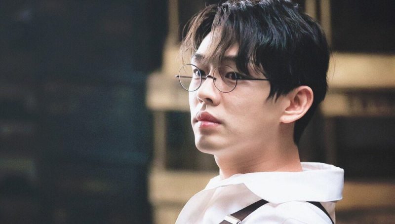 Yoo Ah In luôn nỗ lực và cống hiến hết mình trong nghệ thuật