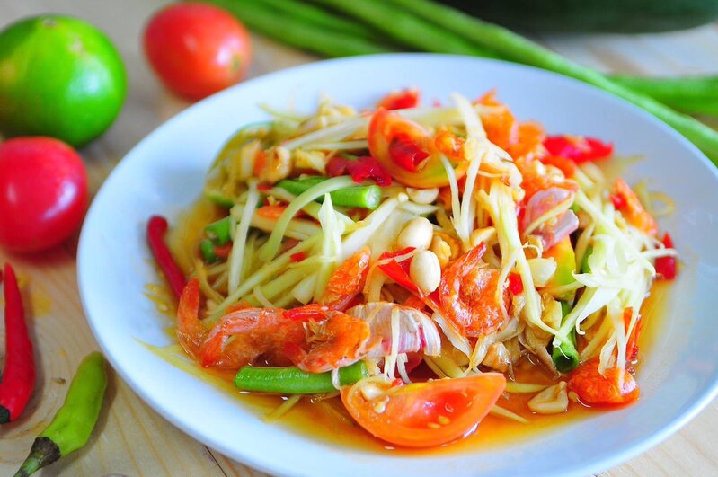 Đặc sản ẩm thực miền Đông Bắc Thái Lan - gỏi đu đủ