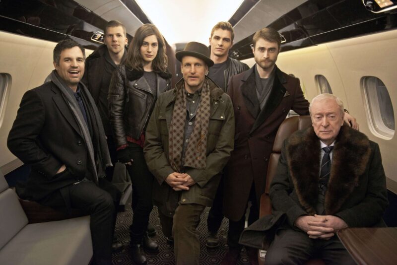 Now you see me 2: Sự quay trở lại ngoạn mục hay cú lừa gây thất vọng? now you see me 2 hinh anh 3 scaled e1621696379527 - Now you see me 2: Sự quay trở lại ngoạn mục hay cú lừa gây thất vọng?