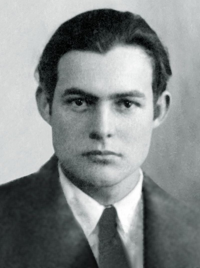 Ernest Hemingway khi còn trẻ