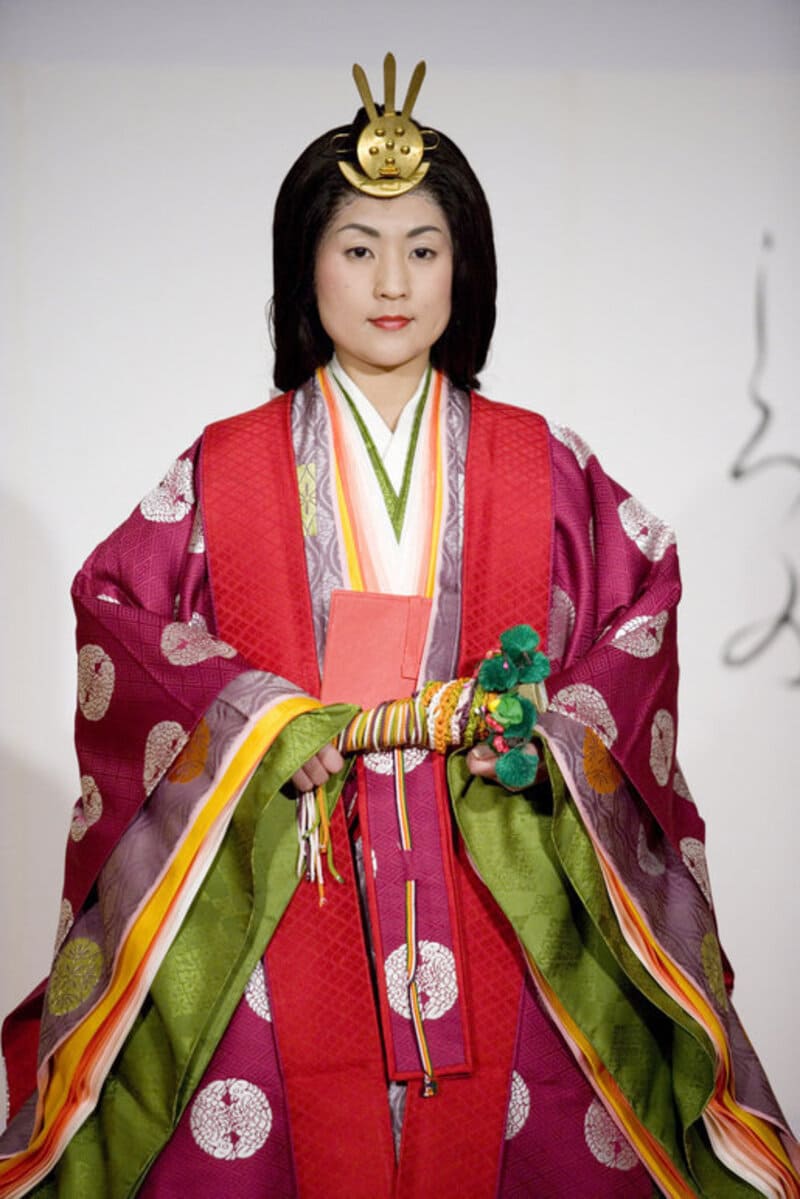 Junihitoe - bộ Kimono của tầng lớp quý tộc