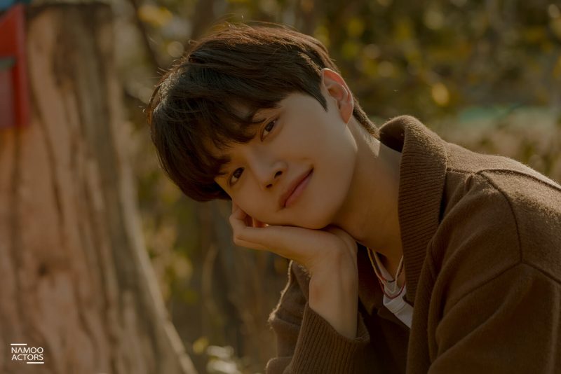 Song Kang: Hành trình vụt sáng của ngôi sao triển vọng xứ Hàn song kang hinh anh 22 e1624343522239 - Song Kang: Hành trình vụt sáng của ngôi sao triển vọng xứ Hàn