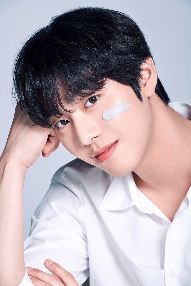 Ahn Hyo Seop: Hành trình "cá chép hóa rồng" của nam diễn viên đa tài ahn hyo seop hinh anh 2 e1625217872471 - Ahn Hyo Seop: Hành trình "cá chép hóa rồng" của nam diễn viên đa tài