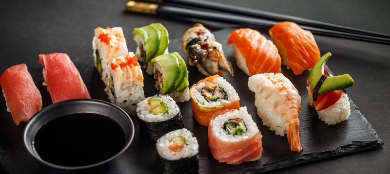 Sushi là món ăn biểu hiện rõ nét sự tinh tế của ẩm thực Nhật Bản