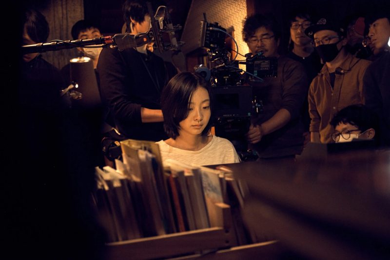Hình ảnh hậu trường của diễn viên Kim Da Mi