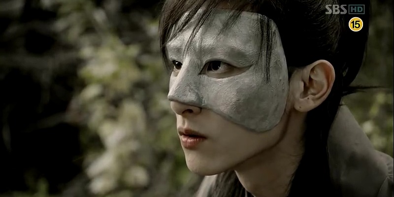 Sát thủ Yoon Pyeong do Lee Soo Hyuk thủ vai