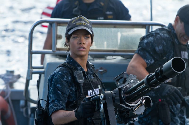 Tạo hình của Rihanna trong Battleship