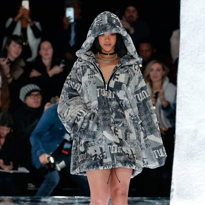 Rihanna lần đầu xuất hiện trên sàn diễn tại New York Fashion Week với tư cách giám đốc sáng tạo của Puma