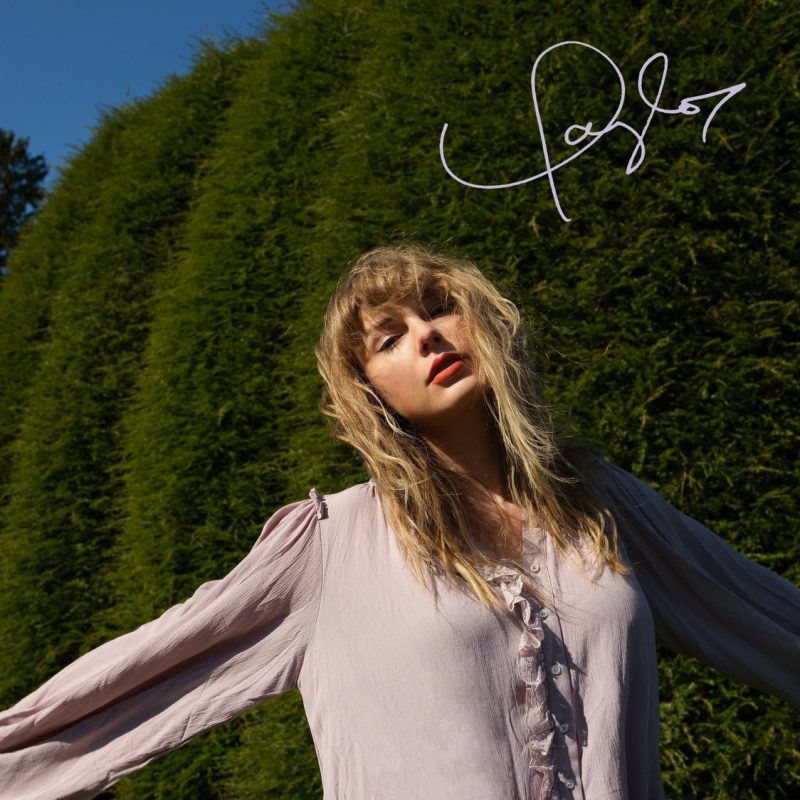 Taylor becomes the youngest official musician of Sony/ATV Tree publisher